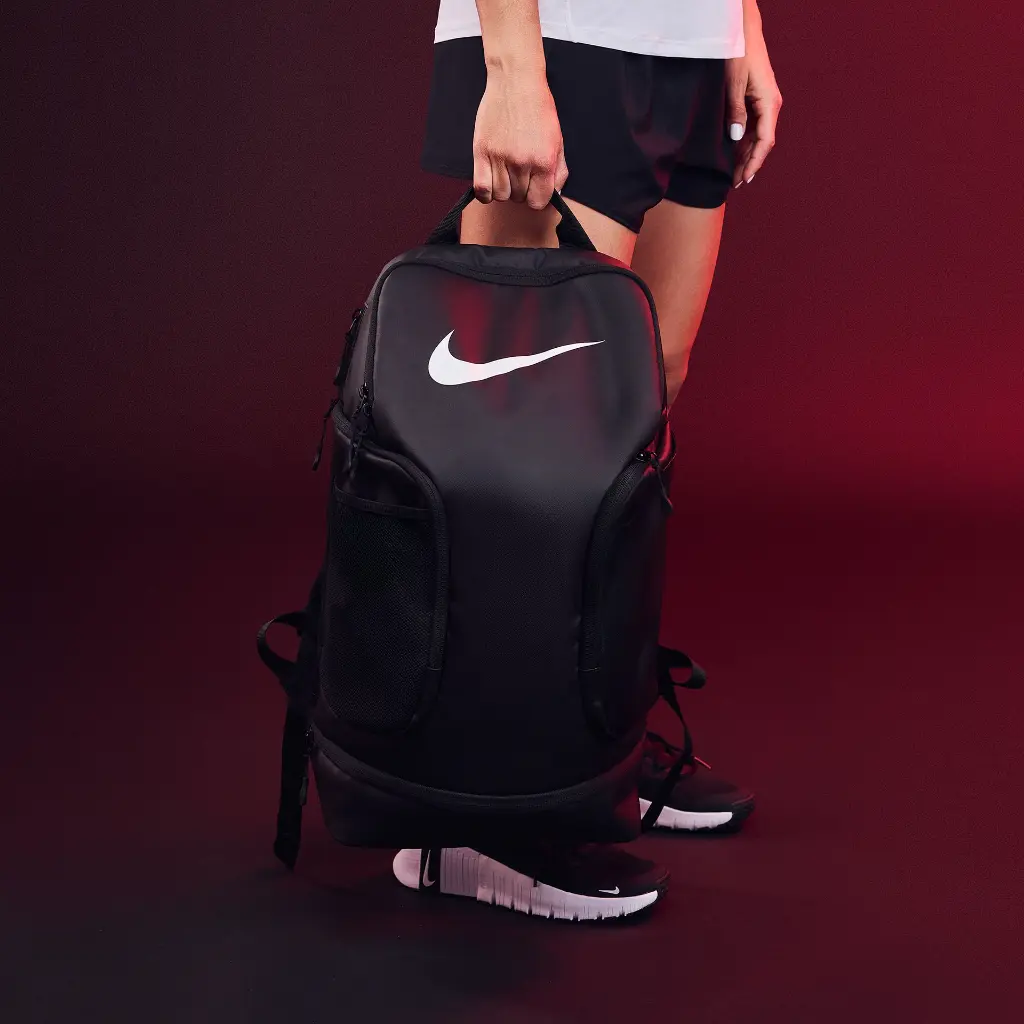 nike-persist-backpack-side-athlete-2.webp