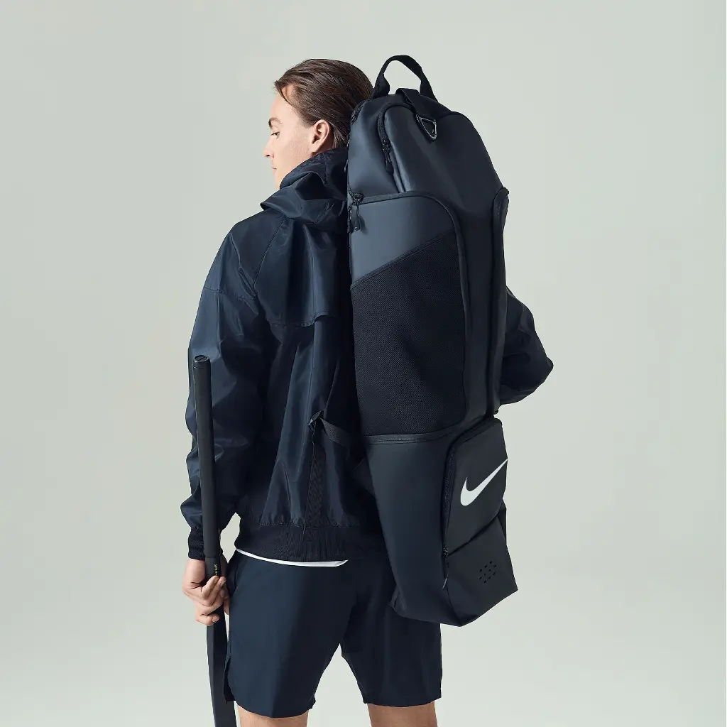 nike-persist_stick-bag_large-7.webp